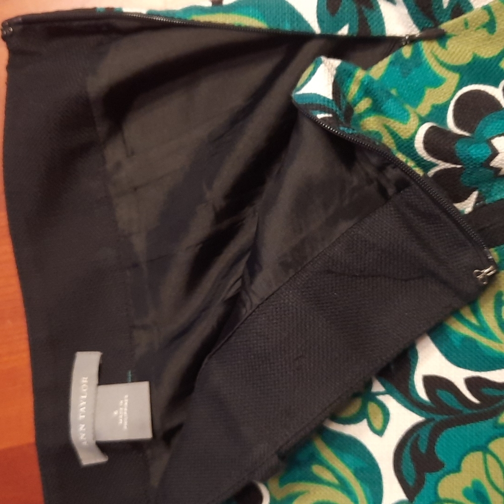 Ann Taylor skirt - Picture 7 of 9